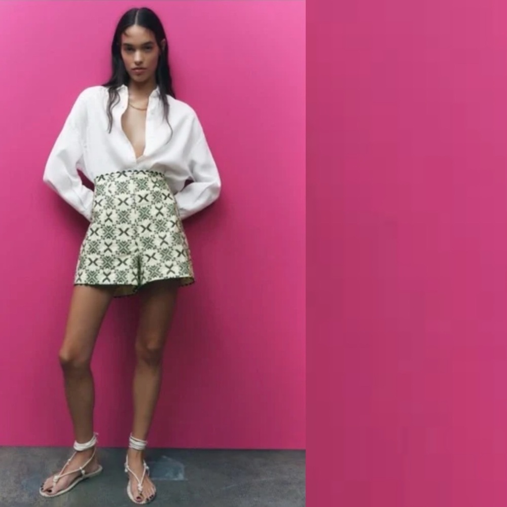 Zara Cream High-Waist Shorts with Green Geometric Embroidery